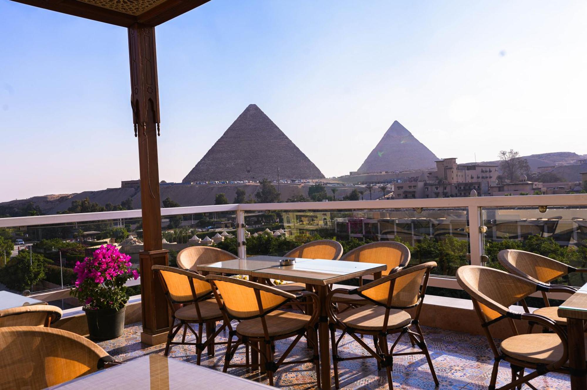 Doudou Pyramids View Hotel Kafret el-Gabal المظهر الخارجي الصورة